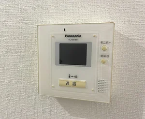 モニターフォン完備なのでお子様や女性のご利用でも安心ですね♪草津駅前(滋賀)ウィークリーマンションの人気物件♪