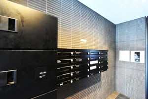 郵送物受け取り可能 宅配ボックス付!