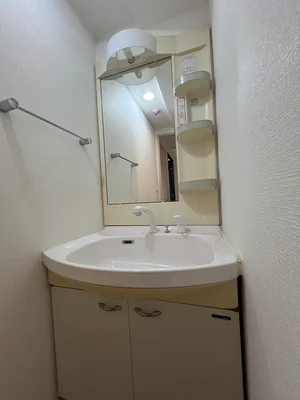 独立洗面台付き♪洗濯機も♪