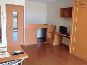 松波総合病院周辺のマンスリーマンション・ウィークリーマンション「レオパレスＫＡＺＵ 208(No.903804)」メイン画像