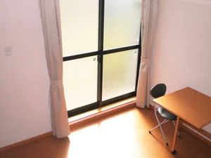 静岡産業大学磐田キャンパス周辺のマンスリーマンション・ウィークリーマンション「レオパレスレジデンス　磐田 107(No.911687)」メイン画像