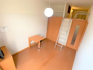 西鉄久留米駅（福岡県）のマンスリーマンション・ウィークリーマンション「レオパレスエスティ　櫛原 206(No.912469)」メイン画像