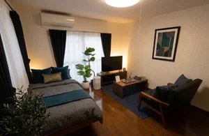 のマンスリーマンション・ウィークリーマンション「Kマンスリー新居浜市美術館北（新居浜駅北） 102・1K-【角部屋】(No.913142)」メイン画像