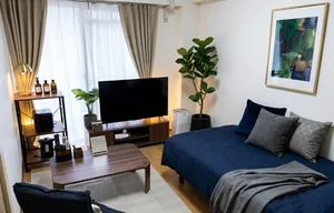 市坪駅のマンスリーマンション・ウィークリーマンション「KマンスリーJR松山駅前（松山宮田郵便局前） 302・302-【中部屋】(No.913147)」メイン画像