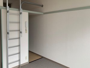 のマンスリーマンション・ウィークリーマンション「レオパレス宇多津 208(No.913207)」メイン画像
