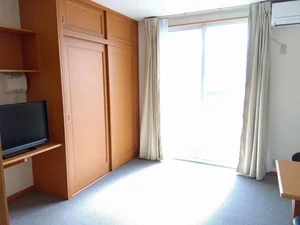 高松駅（香川県）・高松築港駅（香川県）のマンスリーマンション・ウィークリーマンション「レオパレスラフィーネ 206(No.921219)」メイン画像