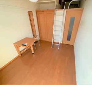 和洋女子大学周辺のマンスリーマンション・ウィークリーマンション「レオパレスＹＪ大橋 102(No.926628)」メイン画像