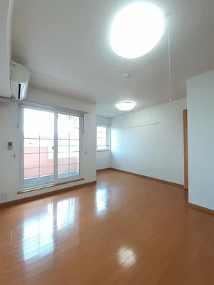 津山市のマンスリーマンション・ウィークリーマンション「トゥー・ル・モンド　ユキ　Ａ 202・洋室(No.934558)」メイン画像