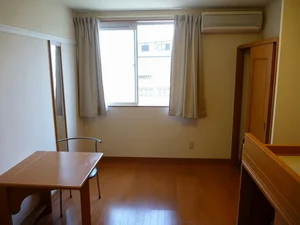 のマンスリーマンション・ウィークリーマンション「レオパレス岡 103(No.942060)」メイン画像