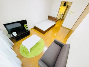 温かい雰囲気のお部屋！自宅で暮らすようなゆったりとした空間が魅力的♪出張の方はもちろん、観光にいらっしゃった方にもおススメ☆★Ｓマンスリーのお部屋は家具・家電・備品の充実度が高いため大変ご好評いただいております。