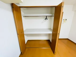 収納スペースも充実しており、嬉しいポール付☆☆