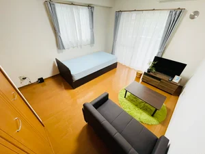 温かい雰囲気のお部屋！自宅で暮らすようなゆったりとした空間が魅力的♪出張の方はもちろん、観光にいらっしゃった方にもおススメ☆★Ｓマンスリーのお部屋は家具・家電・備品の充実度が高いため大変ご好評いただいております。