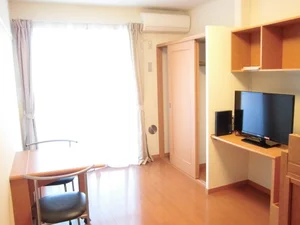 のマンスリーマンション・ウィークリーマンション「レオパレスポール・ニザン 108(No.963138)」メイン画像