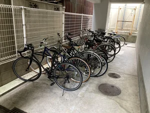 駐輪場有　自転車利用可能！