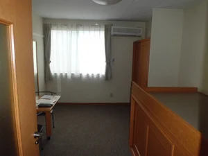 のマンスリーマンション・ウィークリーマンション「レオパレスサザンコート 210(No.981017)」メイン画像