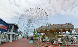 シートレインランドまで車で6分、1.8km