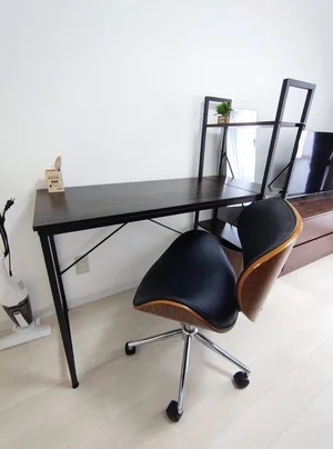 デスク・チェアも完備♪お仕事に♪