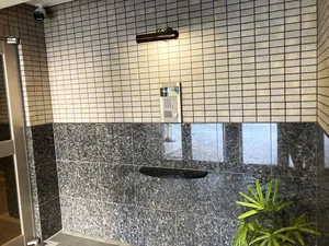 共用部エントランス　オートロック付き！