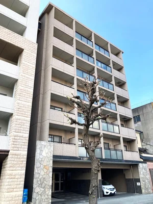 近隣へ飲食店やコンビニもあります！