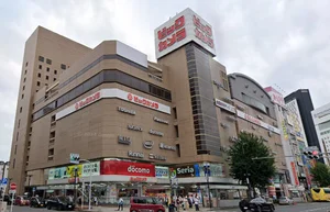 ビックカメラ 名古屋駅西店まで車で９分、2.0ｋｍ