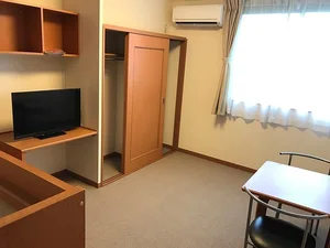 埼玉県のマンスリーマンション・ウィークリーマンション「レオパレス三ッ家 207(No.990107)」メイン画像