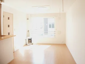 のマンスリーマンション・ウィークリーマンション「カモミール　Ａ 101・洋室(No.990241)」メイン画像