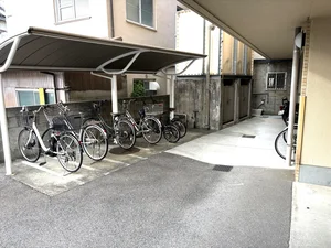 駐輪場が１Ｆにあります♪
