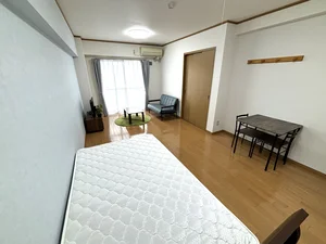 セミダブルのベッドです！ゆったりと過ごせます♪