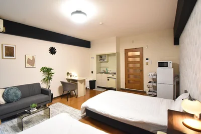 Alphabed30高松屋島(ツインルーム)【セミダブルベッド2台、2名入居可、2台目駐車場相談可、無料Wi-Fi完備】