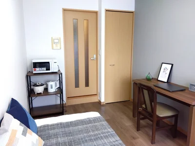 JR兵庫駅目の前🚃スーパー・コンビニ徒歩2分圏内🛒オートロック🔒スマートTV📺Wifi無料👍 【M010】