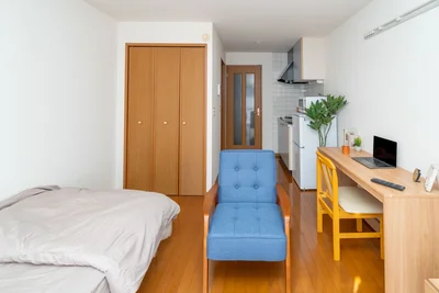 コンビニ徒歩1分✨駐車場＆Wifi無料✨家具家電付❗TM74