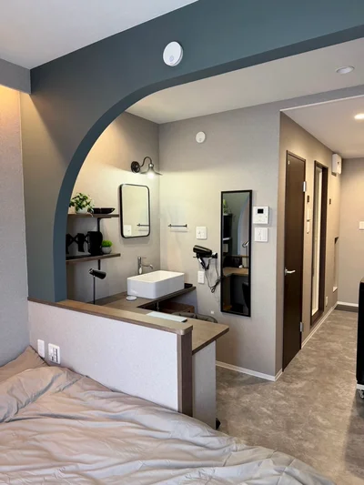 新装。長期出張のために作られた部屋。ホテルより快適で出張が楽しくなる。