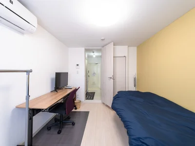 「阪急千里山駅」徒歩1分｜コンビニすぐ