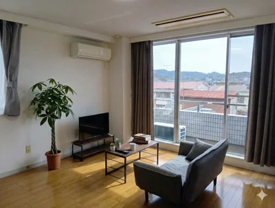 【洲本IC車12分/駐車場無料🚗】目の前コンビニで深夜の買い出しも安心🏪広々1LDKで快適な出張生活を✨【M065】