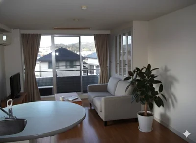 淡路島・洲本ICから車12分 駐車場1台込🚙コンビニ目の前🏪広々1LDK✨Wifi無料👍スマートTV【M065】