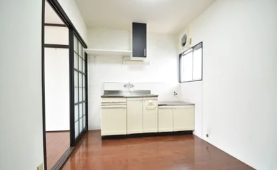 トーマンスリー佐賀市大財2★敷地内駐車場有り(有料)（佐賀市大財３丁目）