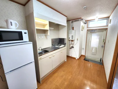 🔷🔹🔸🔶⭐駐車場付き🚙⭐1Kタイプ⭐音が気になる方も安心な鉄骨造のお部屋⭐【禁煙&Wi-Fi無料】⭐🔶🔸🔹🔷「K44」