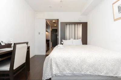 【日の出駅徒歩5分！東京タワーの見えるホテルに住める！🗼】バス・トイレ別キッチン付き◎くれたけインプレミアム浜松町