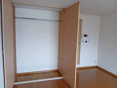 KIT【江端駅徒歩6分♪】宅配BOX☆バストイレ別☆駐車場有