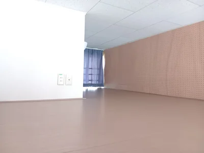 KIT【駐車場有♪】防犯カメラ付☆バストイレ別☆宅配BOX