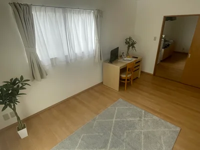 すむだすⅢ✨駐車場あり✨角部屋✨2人入居可✨スーパー・ドラッグストア近く🏪