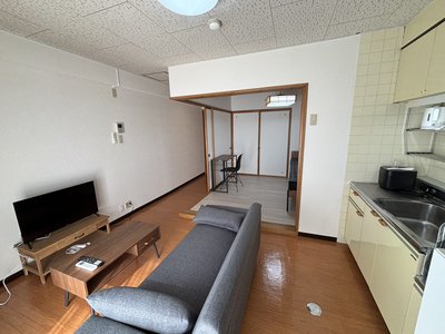 POROKARI旭川1条通E/エアコン/駐車場有/複数室