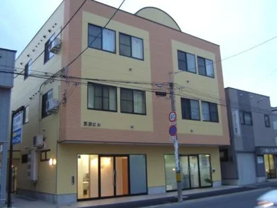 KマンスリーJR弘前駅前(弘前バスセンター前)