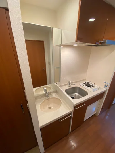 EC心斎橋EASTエリジオン【ＮＥＴ無料・ドラム式洗濯乾燥機・３２型液晶ＴＶ・HDD内蔵ブルーレイ標準装備！】