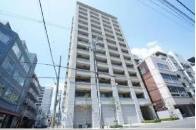 写真はお部屋のイメージです。ラグなどの室内装飾はございません。