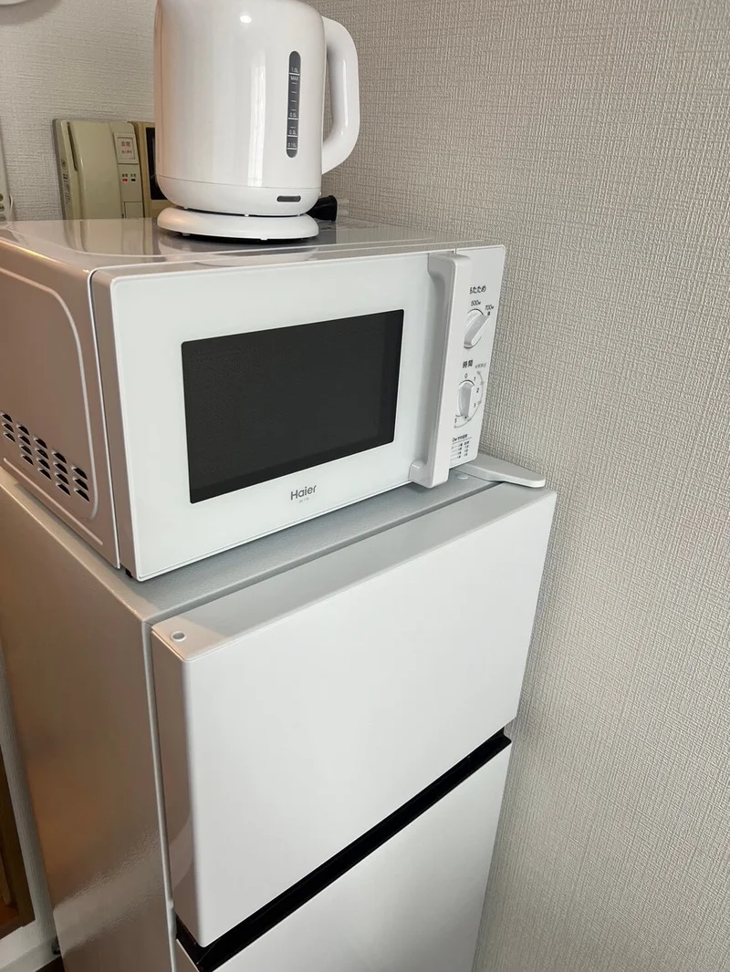 ポット・電子レンジ・冷蔵庫もついてる♪