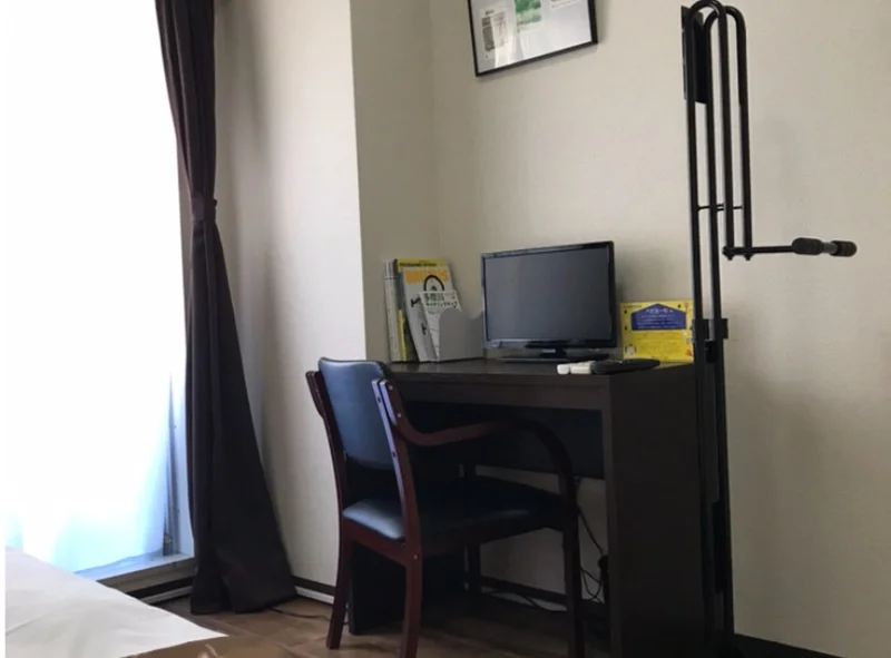 しっかりとしたデスクもあります