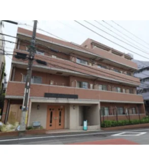写真はお部屋のイメージです。ラグなどの室内装飾はございません。