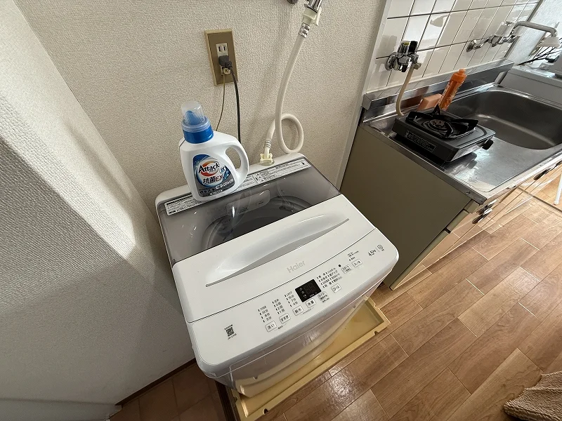 独立洗面台、洗濯機も完備‼タオル、ドライヤー、歯ブラシ、ボディタオルも揃えてるのは岡山人気マンスリーマンションだけ♪【手続き簡単３分・保証人不要・敷金、礼金初期費用仲介手数料０円・対面契約不要・電子契約可】