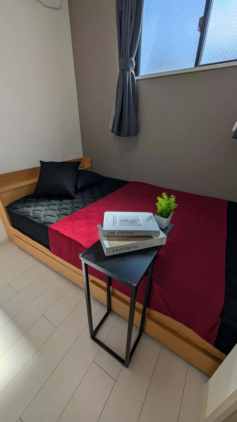 ふかふかなセミダブルベッド♪